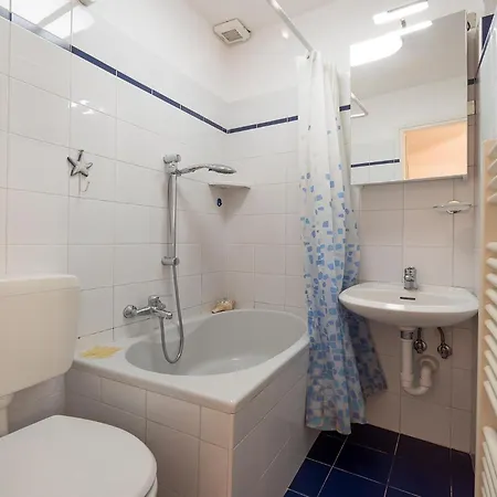 1 Bedroom Pet Friendly In Holiday home *