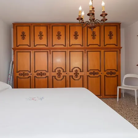 1 Bedroom Pet Friendly In